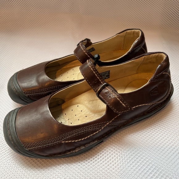 Keen Shoes Brown Leather Mary Janes Size 9.5 One Strap w. Buckle - Picture 1 of 11